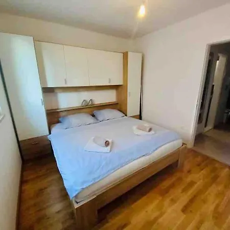 Apartment Makar