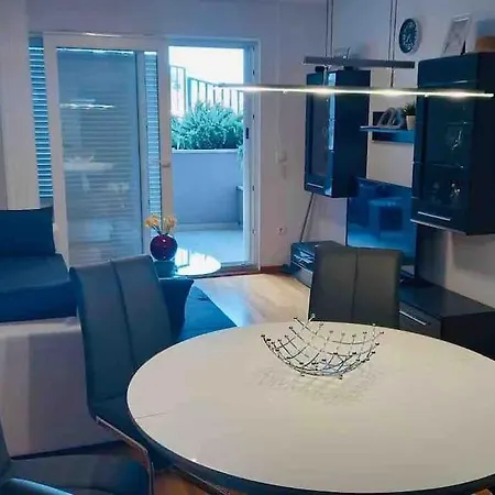 Apartment Makar *