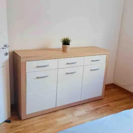Makar Apartment